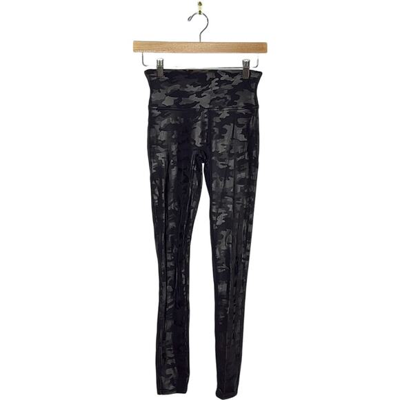 SPANX - Faux Leather Camo Legging Size Small - Picture 5 of 9